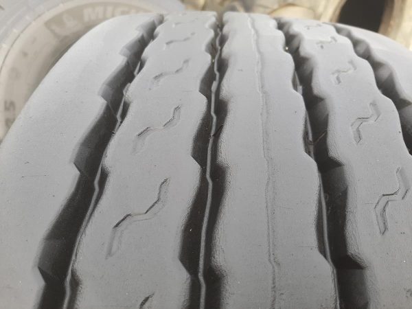 Opona używana ciężarowa 385/65R22.5 15R22.5 BRIDGESTONE 600zł C2414 - obrazek 10
