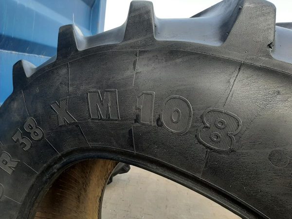 Opona używana rolnicza 600/65R38 MICHELIN XM108; 2200zł W4281 - obrazek 2