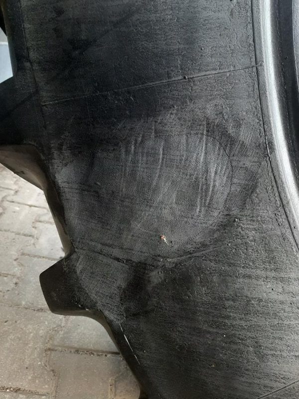 Opona używana rolnicza 600/65R38 MICHELIN XM108; 2200zł W4281 - obrazek 8
