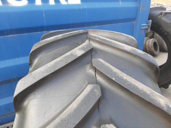 Opona używana rolnicza 600/65R38 MICHELIN XM108; 2200zł W4281 - obrazek 4