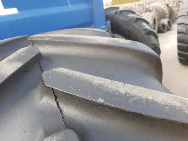 Opona używana rolnicza 600/65R38 MICHELIN XM108; 2200zł W4281 - obrazek 10