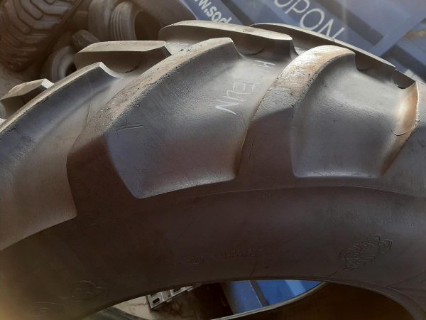 Opona używana rolnicza 600/65R38 MICHELIN XM108; 2200zł W4281 - obrazek 12