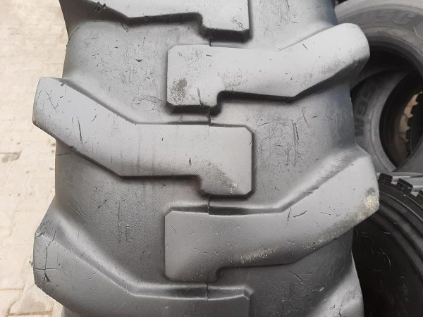 Opona używana przemysłowa 18.4-26 MITAS TRACTOR INDUSTRIAL TI-06; 900zł W4285 - obrazek 4