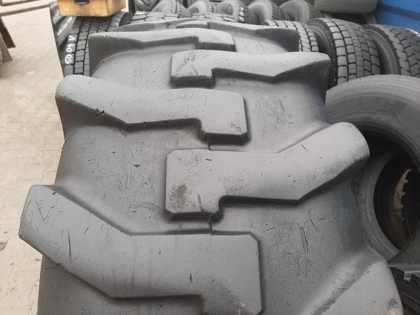 Opona używana przemysłowa 18.4-26 MITAS TRACTOR INDUSTRIAL TI-06; 900zł W4285 - obrazek 6