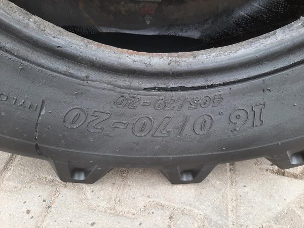 Opona używana przemysłowa 16.0/70-20 ; 405/70-20 BKT AS504 IMPLEMENT 600zł W4288 - obrazek 3