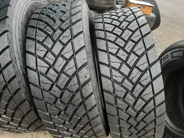 4x Opona używana ciężarowa 315/70R22.5 GOODYEAR KMAX D 375zł C2420 - obrazek 4