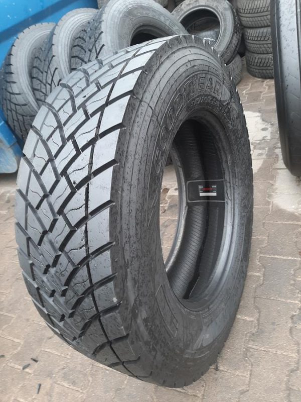 4x Opona używana ciężarowa 315/70R22.5 GOODYEAR KMAX D 375zł C2420 - obrazek 2
