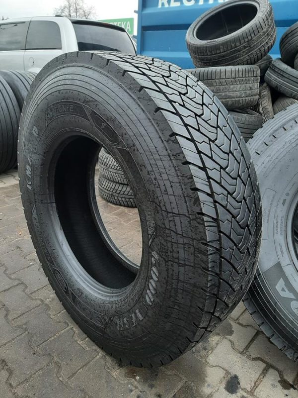 Opona używana ciężarowa 315/80R22.5 GOODYEAR KMAX D 800zł C2421 - obrazek 2