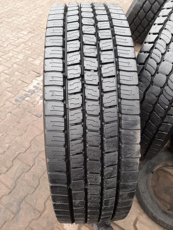 Opona używana ciężarowa 315/80R22.5 BRIDGESTONE W958; 800zł C2427