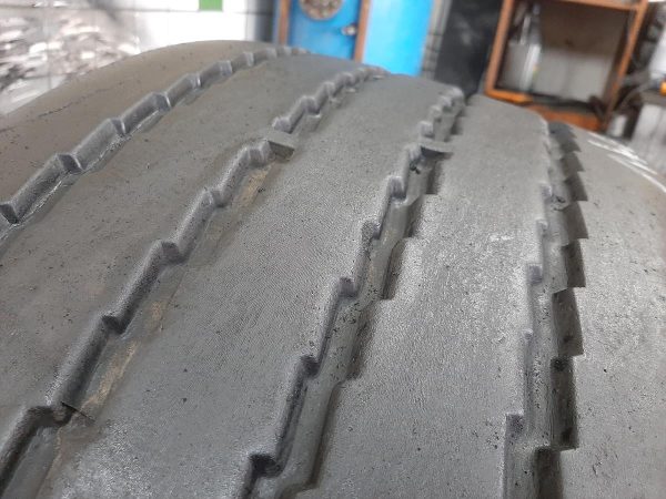 Opona używana ciężarowa 385/65R22.5 LAUFENN LF91; 500zł C2442 - obrazek 9