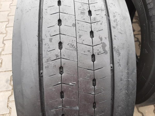 2x Opona używana ciężarowa 355/50R22.5 MICHELIN 300zł(szt.) C2444 - obrazek 4