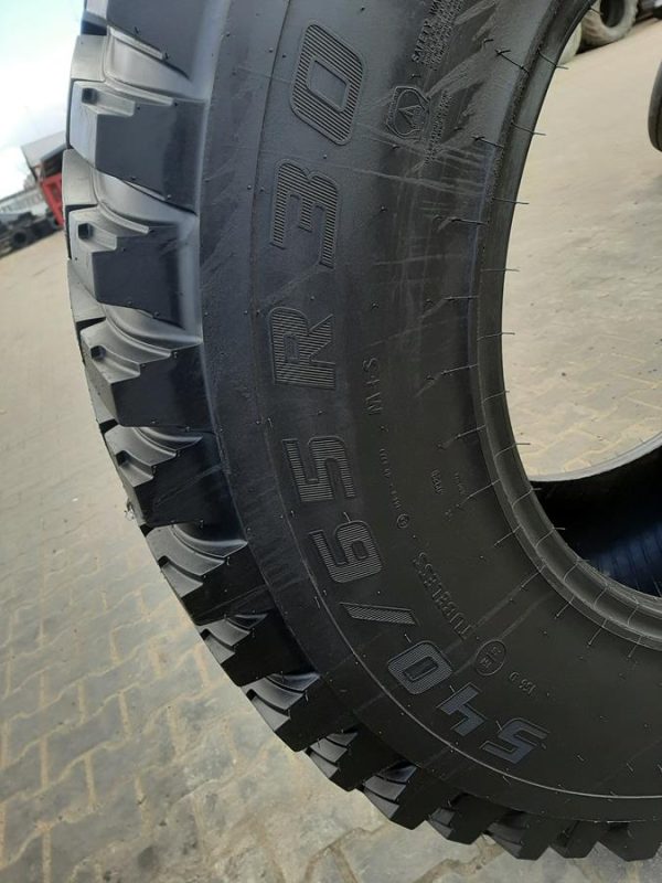 Opona używana przemysłowa 540/65R30 MITAS HCM 2300zł W4290 - obrazek 3