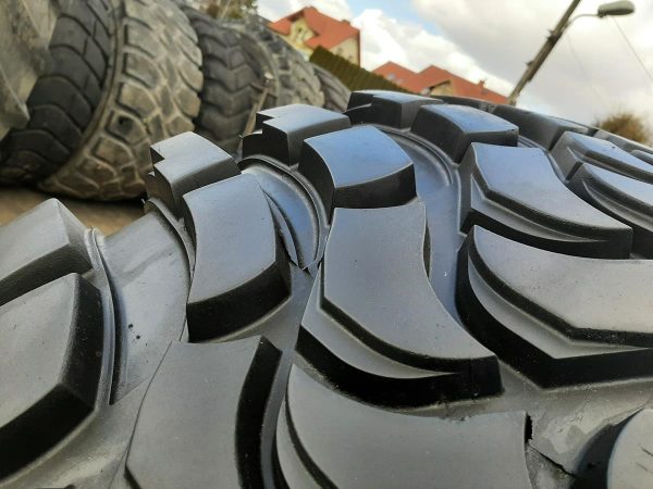 Opona używana przemysłowa 540/65R30 MITAS HCM 2300zł W4290 - obrazek 15