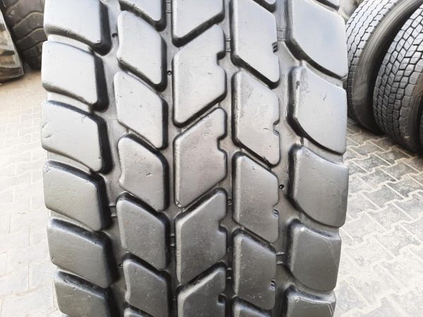 Opona używana przemysłowa 445/95R25 MICHELIN X-CRANE+ 2600zł W4291 - obrazek 4
