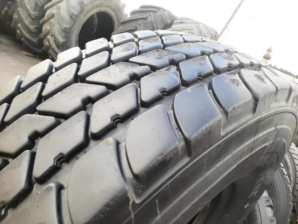 Opona używana przemysłowa 445/95R25 MICHELIN X-CRANE+ 2600zł W4291 - obrazek 11
