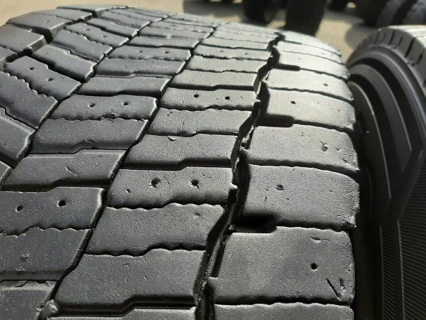Opona używana ciężarowa 315/80R22.5 MICHELIN X MULTI D 600zł C2452 - obrazek 9
