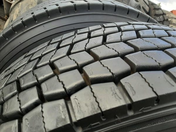 Opona używana ciężarowa 315/80R22.5 HUBTRAC REGIONAL D11; 650zł C2453 - obrazek 15