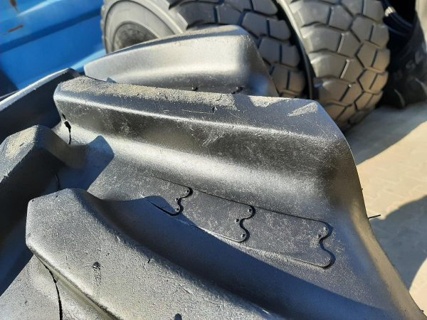 Opona używana rolnicza 480/65R28 BKT AGRIMAX RT657 1400zł W4292 - obrazek 6