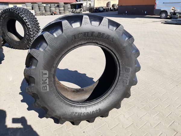 Opona używana rolnicza 480/65R28 BKT AGRIMAX RT657 1400zł W4292 - obrazek 2