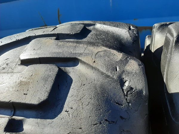 2x Opona używana przemysłowa 16.9-28 GOODYEAR SURE GRIP 900zł W4297 - obrazek 10