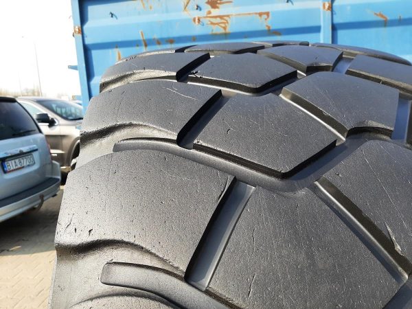 2x Opona używana przemysłowa 26.5R25 MAXAM MS302; 2700zł W4300 - obrazek 11