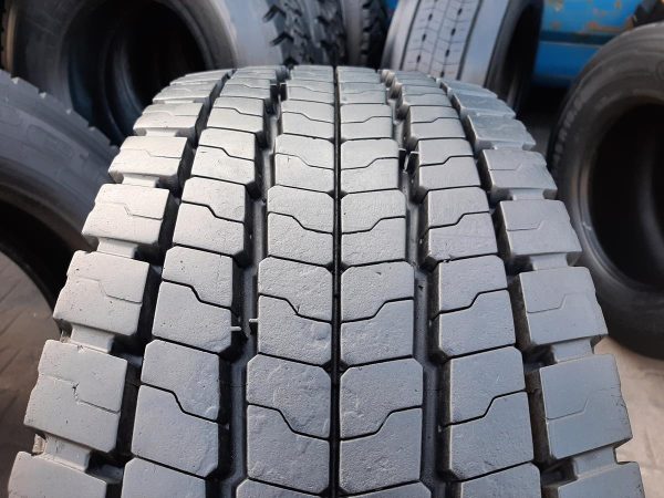 Opona używana ciężarowa 315/70R22.5 BRIDGESTONE M749; 750zł C2462 - obrazek 3