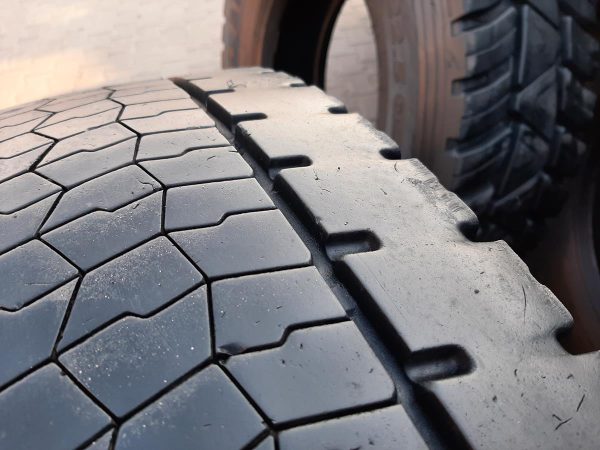 Opona używana ciężarowa 315/70R22.5 BRIDGESTONE ECOPIA H-DRIVE 002; 560zł C2465 - obrazek 11
