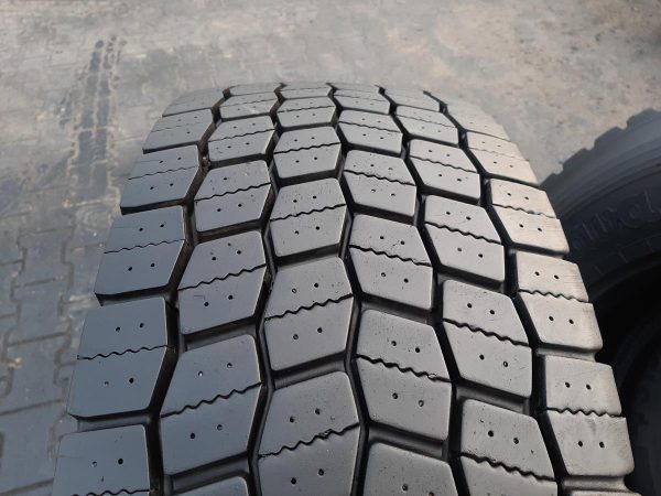 Opona używana ciężarowa 315/70R22.5 MICHELIN XMULTIWAY 3D 600zł C2432 - obrazek 5
