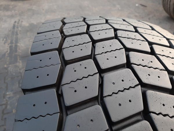Opona używana ciężarowa 315/70R22.5 MICHELIN XMULTIWAY 3D 600zł C2432 - obrazek 11