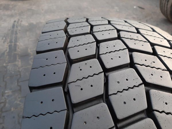 Opona używana ciężarowa 315/70R22.5 MICHELIN XMULTIWAY 3D 600zł C2432 - obrazek 9