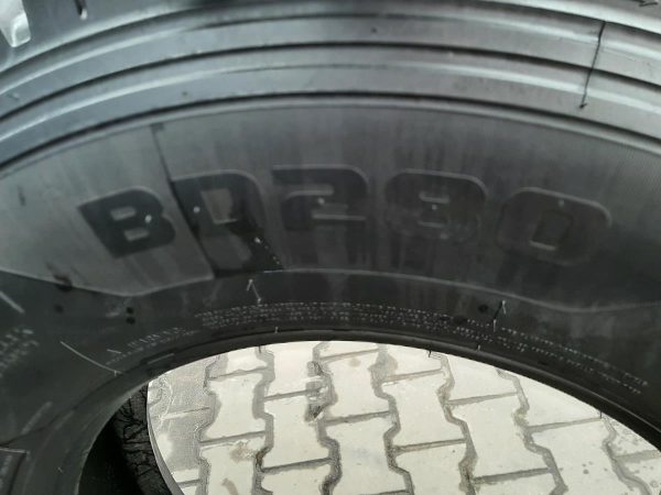 Opona używana ciężarowa 315/70R22.5 SEMPERIT RUNNER 700zł C2449 - obrazek 11