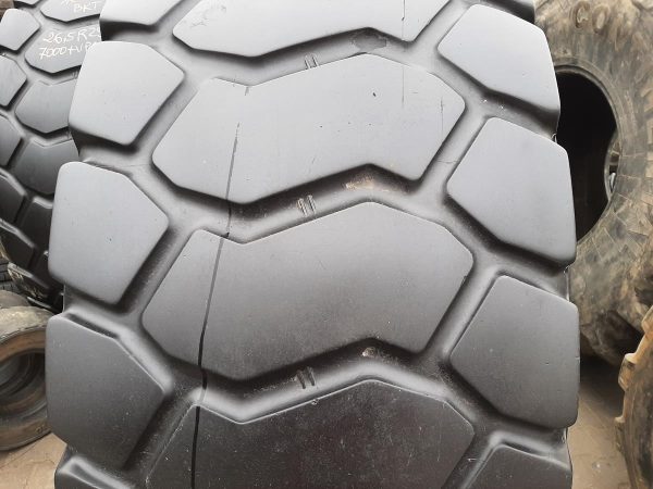 2x Opona używana przemysłowa 26.5R25 BKT EARTH 3500zł W4307 - obrazek 4