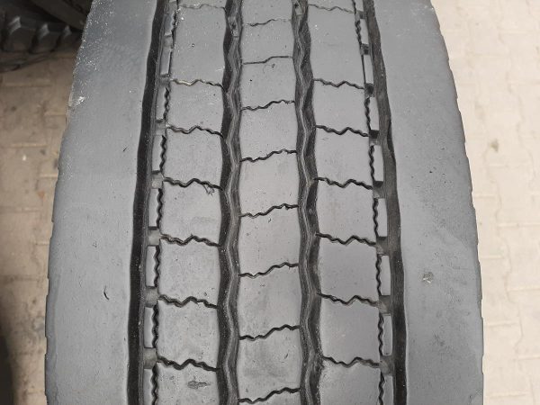 Opona używana ciężarowa 295/80R22.5 HANKOOK 680zł C2436 - obrazek 3