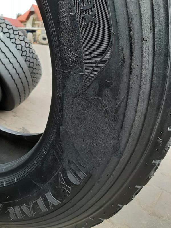 Opona używana ciężarowa 315/70R22.5 GOODYEAR KMAX 680zł C2437 - obrazek 7
