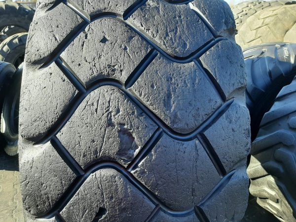 Opona używana przemysłowa 26.5R25 MICHELIN XHA2; 2200zł W4329 - obrazek 4