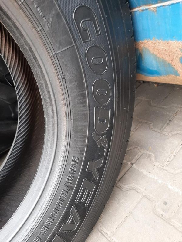 Opona używana ciężarowa 295/80R22.5 GOODYEAR K MAX D 600zł C2480 - obrazek 12