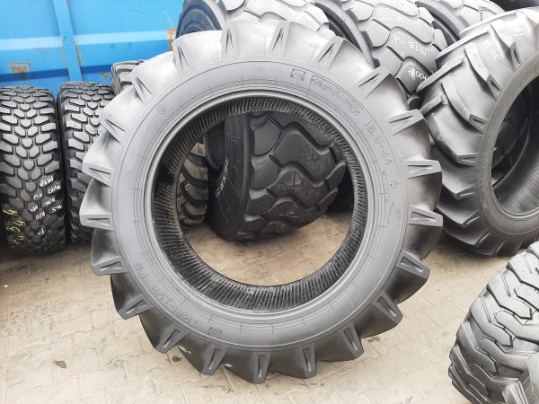 2x Opona używana leśna 16.9-34 NOKIAN TRACTOR FS 1200zł W4356 - obrazek 2