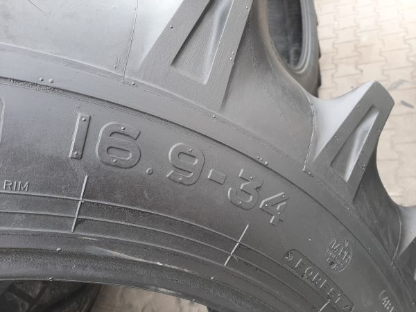 2x Opona używana leśna 16.9-34 NOKIAN TRACTOR FS 1200zł W4356 - obrazek 3