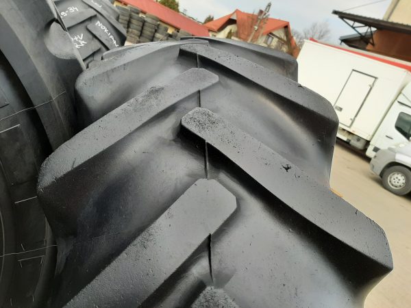 2x Opona używana leśna 16.9-34 NOKIAN TRACTOR FS 1200zł W4356 - obrazek 5