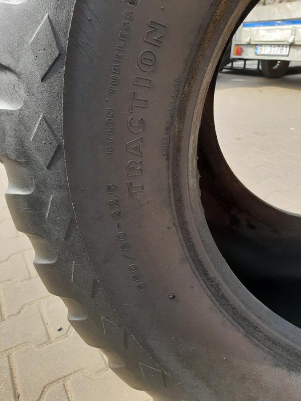 Opona używana rolnicza 550/60-22.5 DE MOLEN TRACTION 500zł W4360 - obrazek 11
