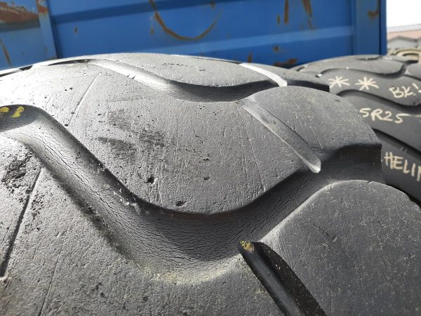 2x Opona używana przemysłowa 26.5R25 MICHELIN XHA2; 3900zł W4362 - obrazek 7