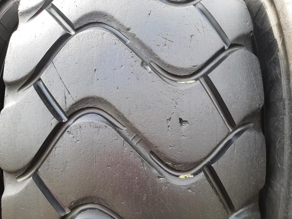 2x Opona używana przemysłowa 26.5R25 MICHELIN XHA2; 3200zł W4363 - obrazek 5