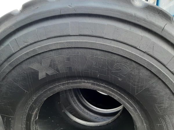 2x Opona używana przemysłowa 26.5R25 MICHELIN XHA2; 3200zł W4363 - obrazek 2
