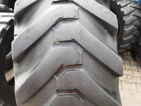 2x Opona używana 440/80-28 16.9-28 ; 440/80R28 MICHELIN 550zł W4369 - obrazek 5