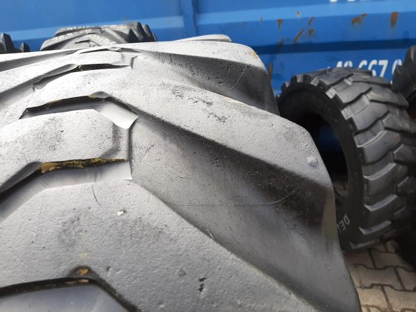 2x Opona używana 440/80-28 16.9-28 ; 440/80R28 MICHELIN 550zł W4369 - obrazek 7