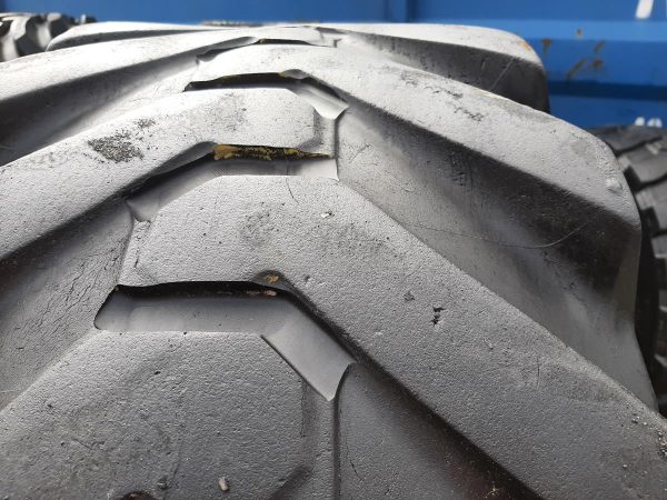2x Opona używana 440/80-28 16.9-28 ; 440/80R28 MICHELIN 550zł W4369 - obrazek 8