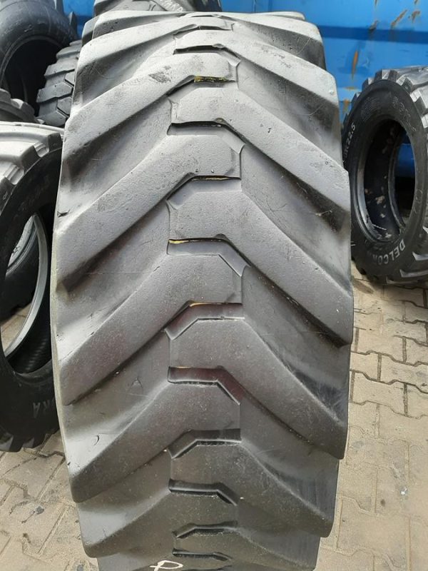 2x Opona używana 440/80-28 16.9-28 ; 440/80R28 MICHELIN 550zł W4369 - obrazek 11