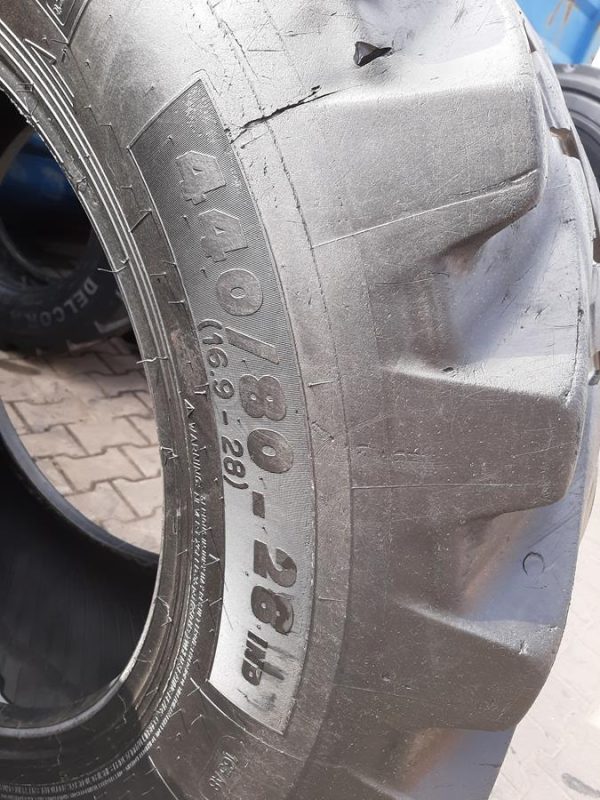 2x Opona używana 440/80-28 16.9-28 ; 440/80R28 MICHELIN 550zł W4369 - obrazek 3