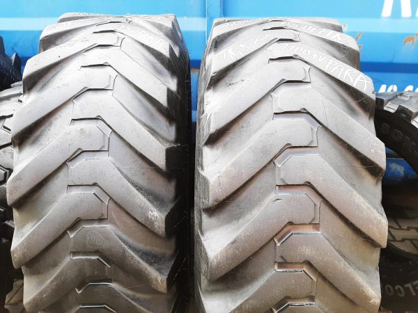 2x Opona używana 440/80-28 16.9-28 ; 440/80R28 MICHELIN 550zł W4369 - obrazek 4