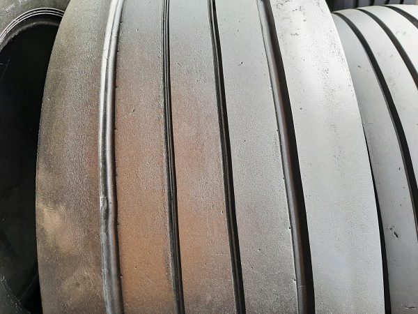 4x Opona używana ciężarowa 385/65R22.5 GOODYEAR FUELMAX T HL 300zł C2493 - obrazek 3